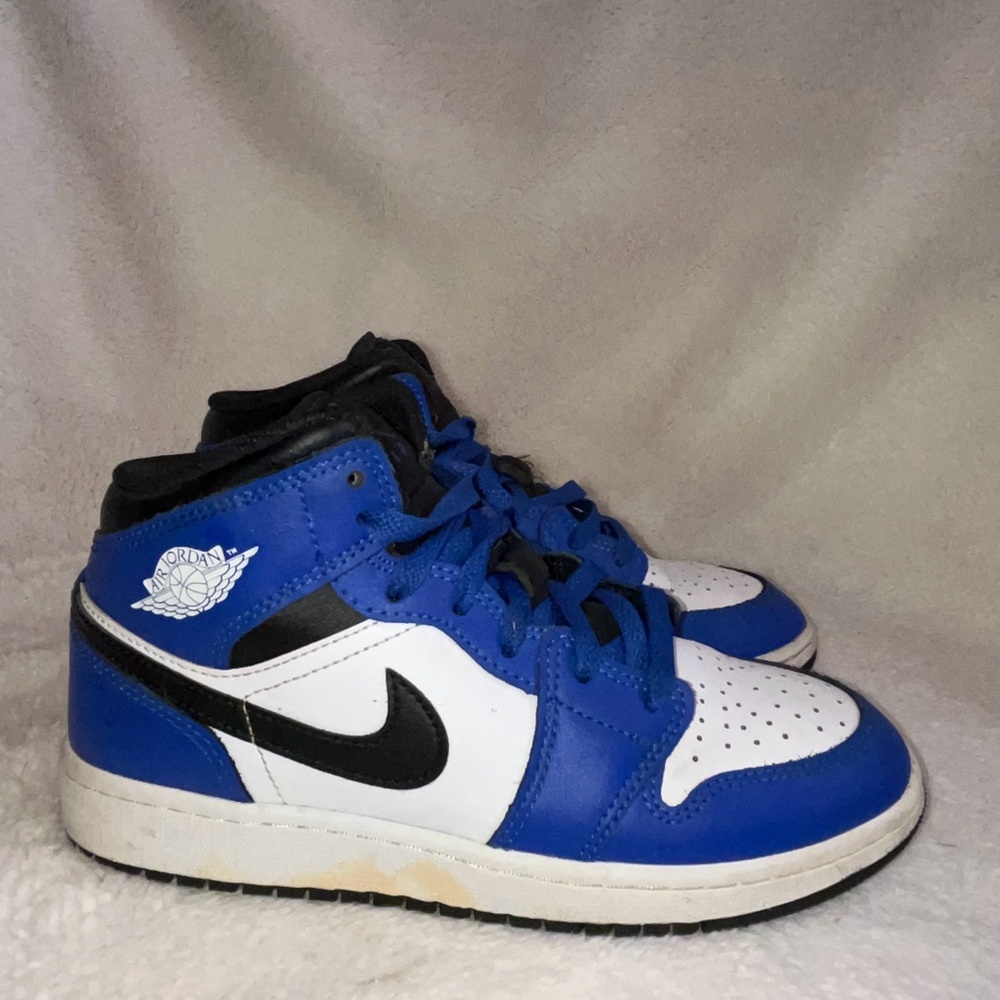 Jordan Mid-Top Sneakers in Blue White Black